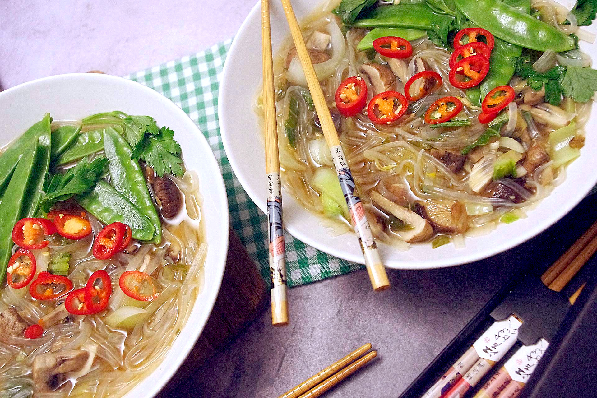 Heftig Vegan Foodblog Rezepte Hauptspeisen Rezepte Suppen Eintopfe Umami Suppe Mit Glasnudeln