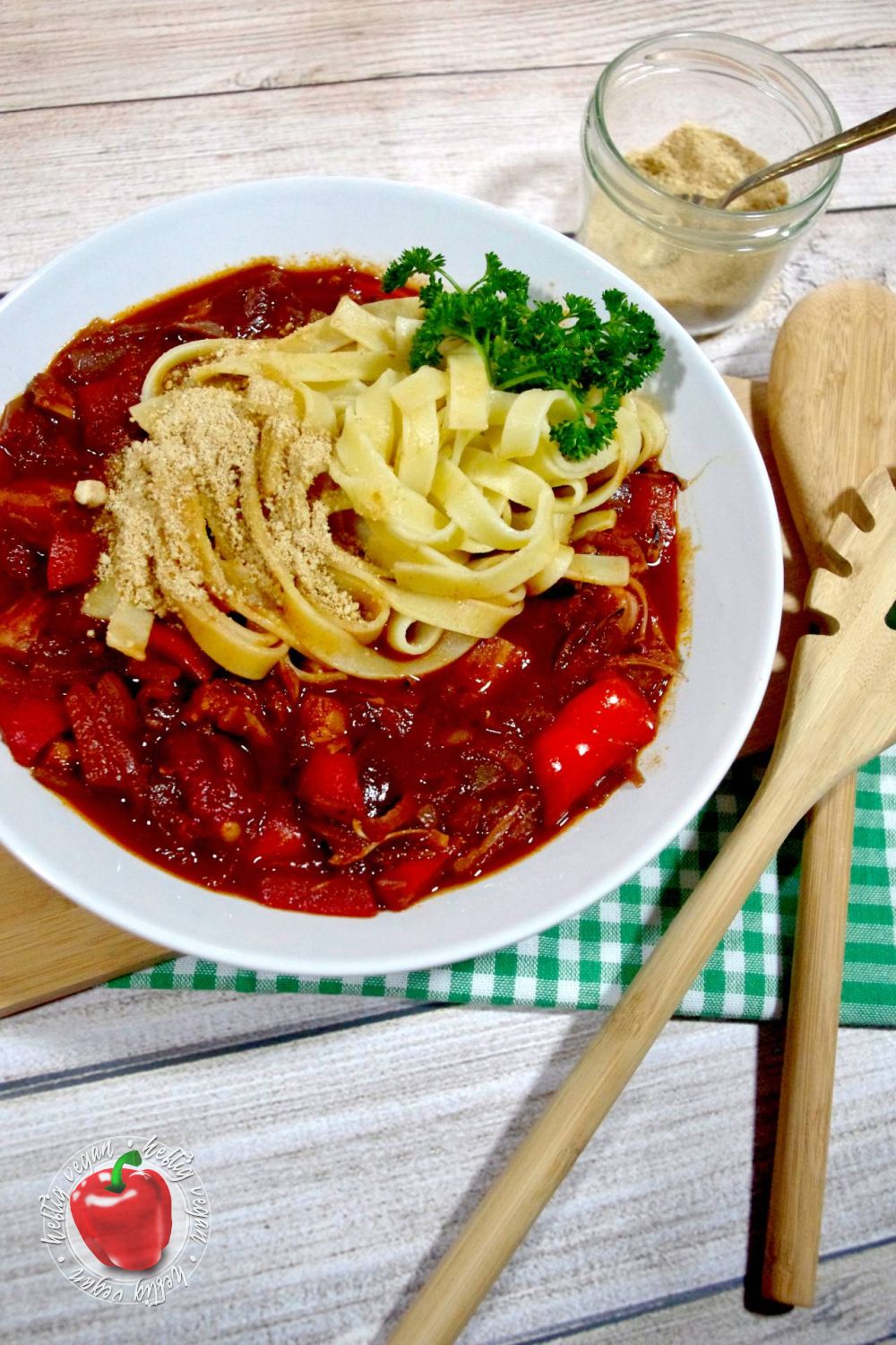 Deftiges ungarisches Gulasch - HeftigVegan