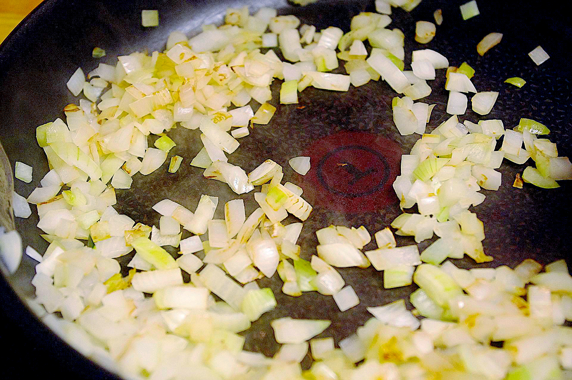 Zubereitung von schnellem Zucchini-Ragout
