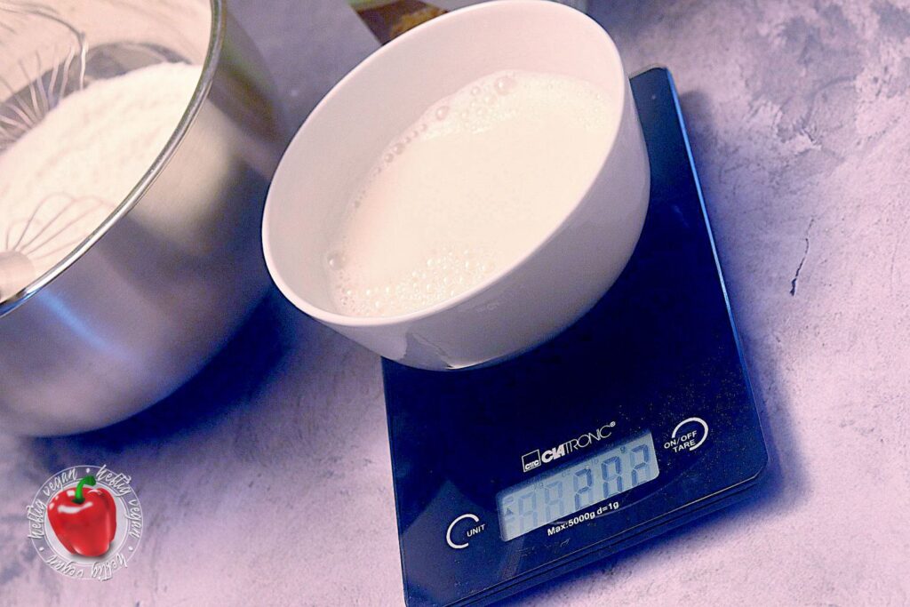 Bienenstich-Cupcakes - HeftigVegan