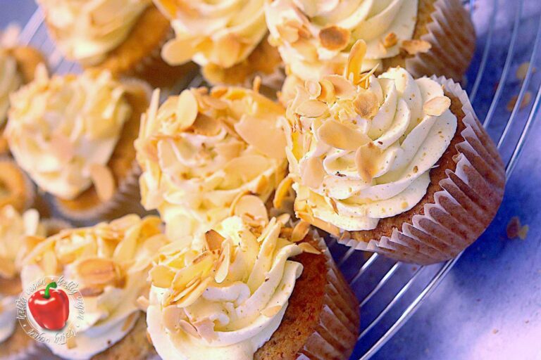 Bienenstich-Cupcakes - HeftigVegan