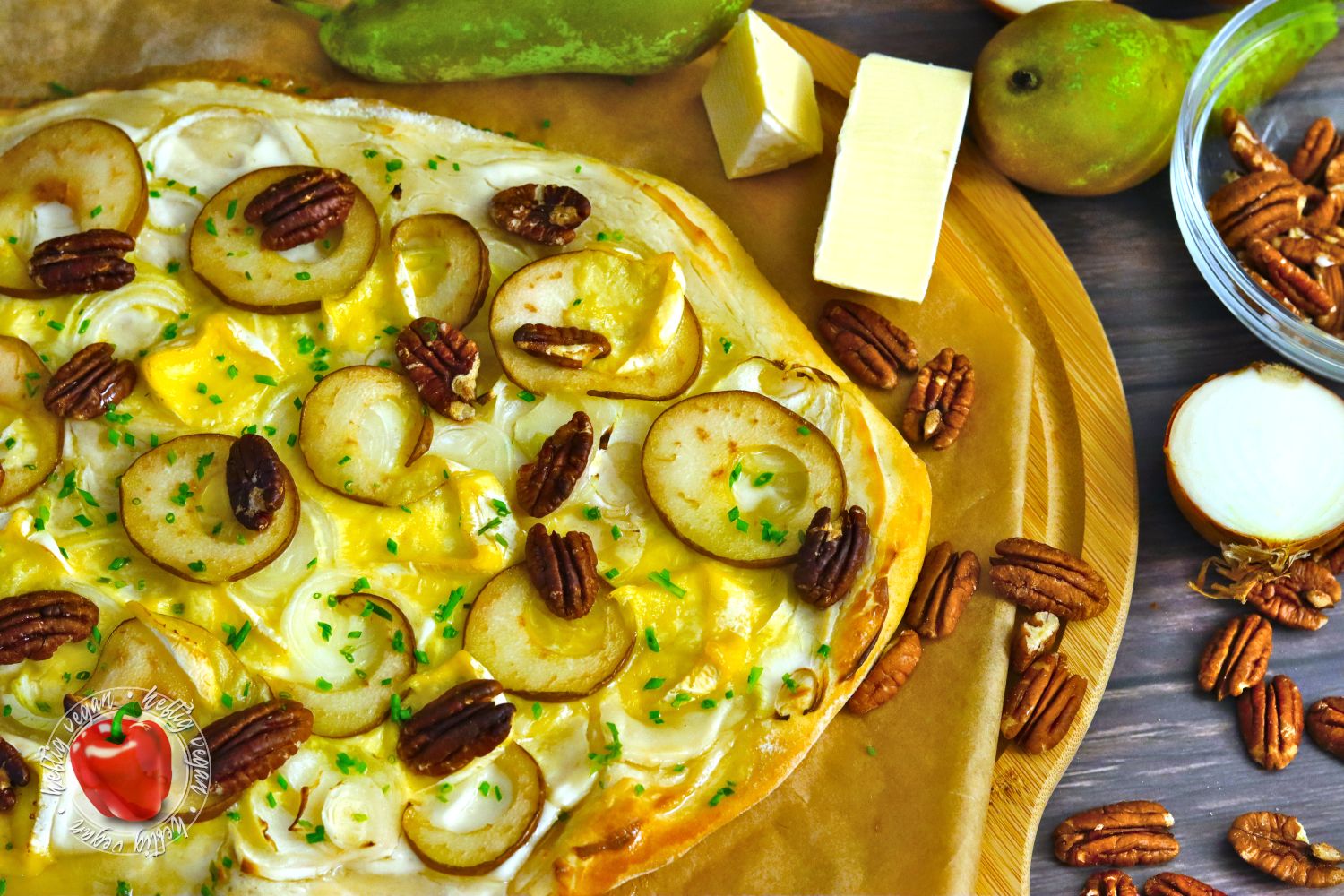 flammkuchen mit birne und camembert