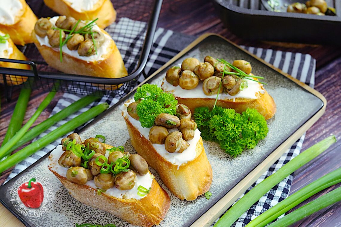 Saftige Champignon-Crostini - HeftigVegan