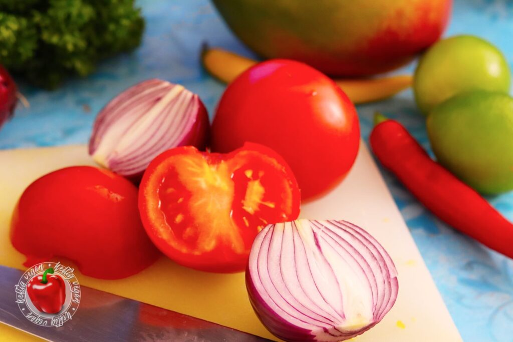 Fruchtige Mango-Salsa - HeftigVegan