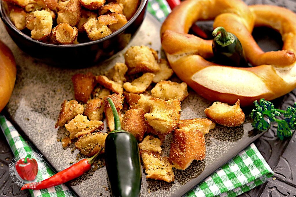 Tablett mit Brezel und Pretzel Pieces