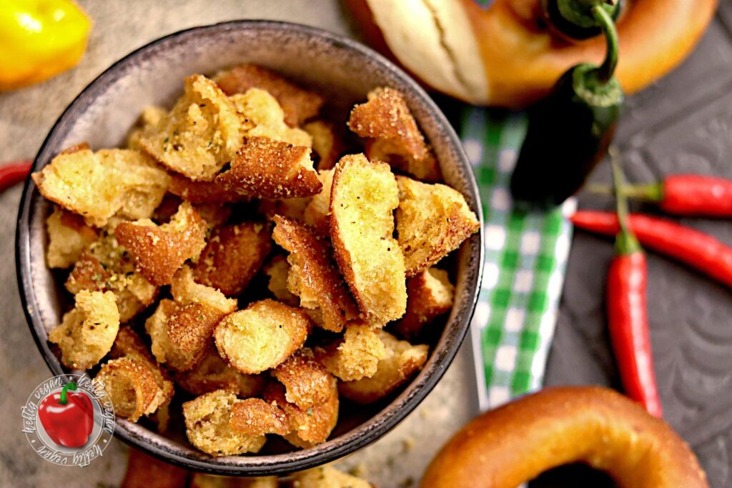 Eine Schale Jalapeño Pretzel Pieces