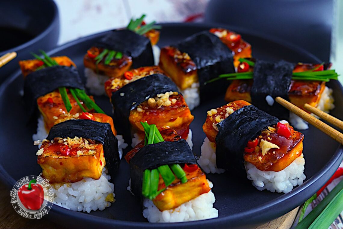 Süß-scharfe Tofu-Nigiri - HeftigVegan Süß-scharfe Tofu-Nigiri - HeftigVegan