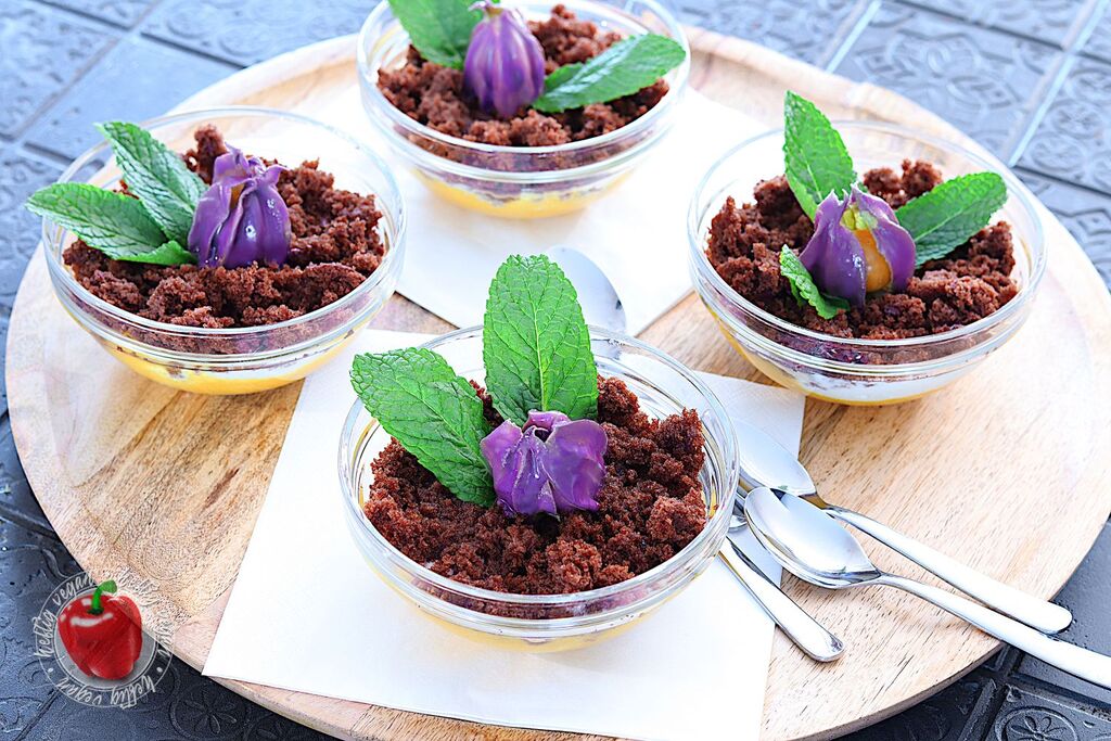 Krokusse im Glas, Frontale